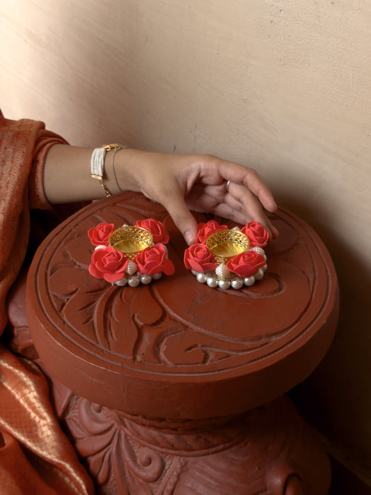 Smaran Handmade Elegant Candle Holder Set of 2 for Festivals, Weddings, Pooja Room & Home Decor, Traditional Indian Decorative Tealight Candle Set (4-Rose Pearl Tealight Holder)