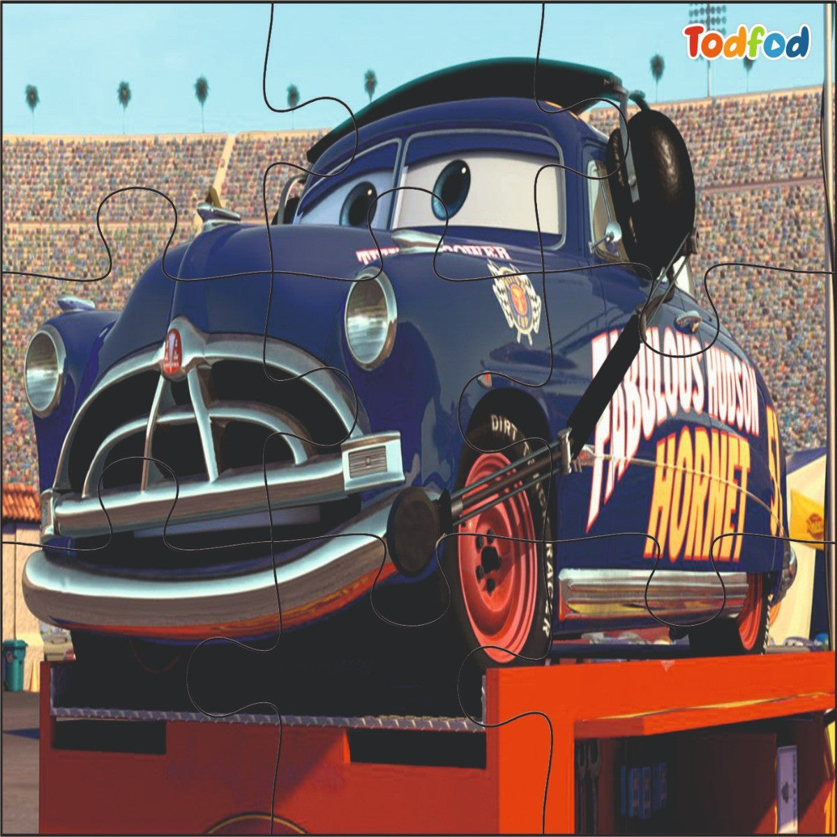 Animated car on a lift with 'Todfod' branding in the corner