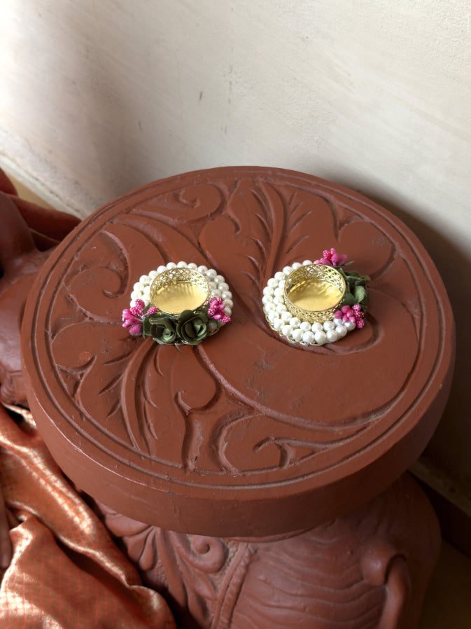 Smaran Handmade Elegant Candle Holder Set of 2 for Festivals, Weddings, Pooja Room & Home Décor, Traditional Indian Decorative Tealight Candle Set (Double Pearl Ring Tealight Holder)