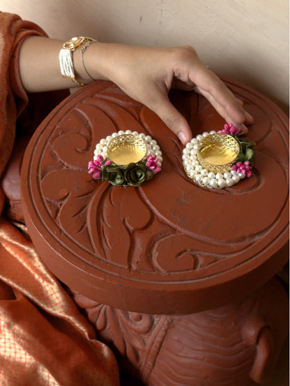 Smaran Handmade Elegant Candle Holder Set of 2 for Festivals, Weddings, Pooja Room & Home Décor, Traditional Indian Decorative Tealight Candle Set (Double Pearl Ring Tealight Holder)