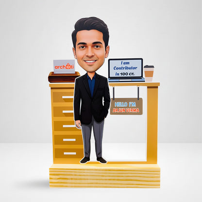 Personalized Corporate Caricature Desk Trophy – Custom Executive Figurine with Name & Achievemen
