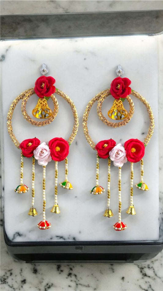 Smaran Artificial Flowers Wall Hanging Decoration Dream Catcher for Home/Office Decor Wall Hanging/Side Door Hanging for Diwali, Navratri Pooja Festival Decoration